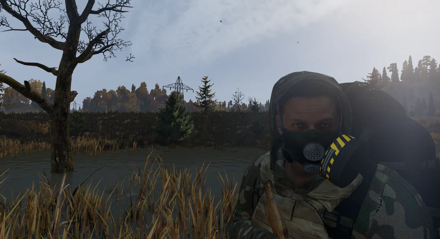 Stalker equipado con máscara antigás y un filtro instalado junto a una zona húmeda